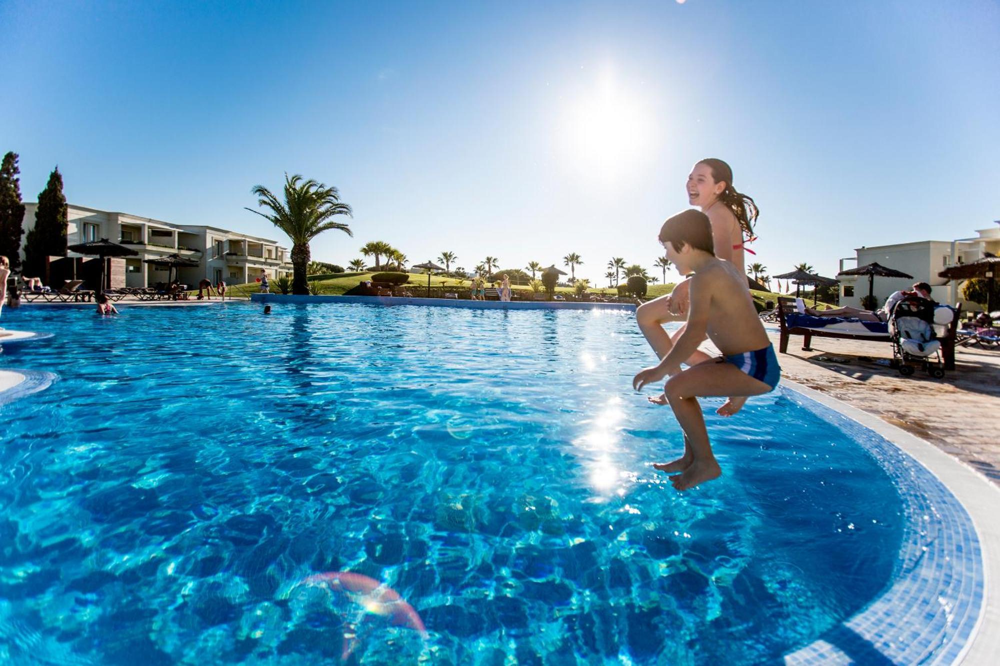 2 Exceptional Design Hotels in Novo Sancti Petri Worth Booking