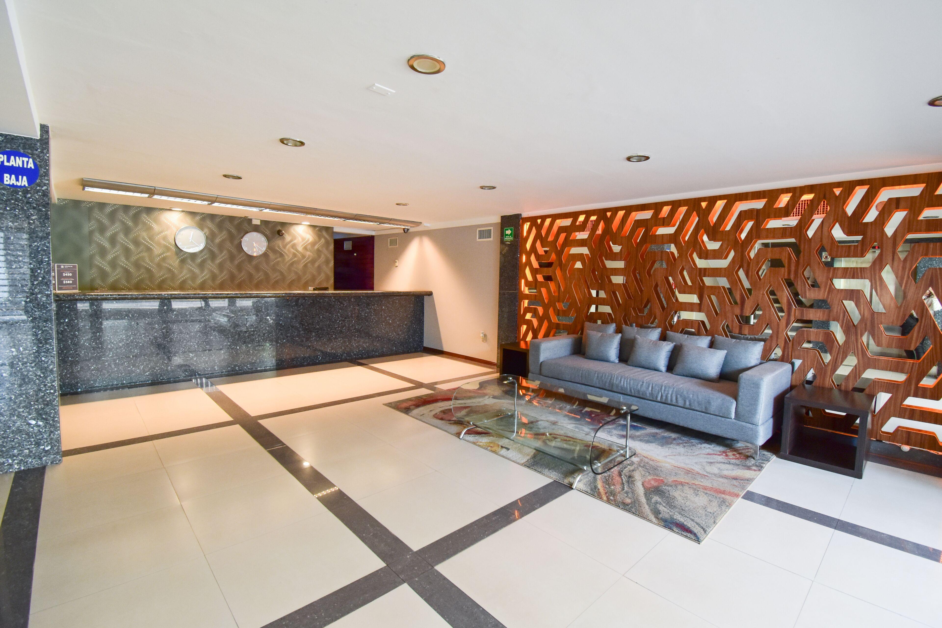 2 Budget Hotels Close to Expiatorio Temple in Guadalajara