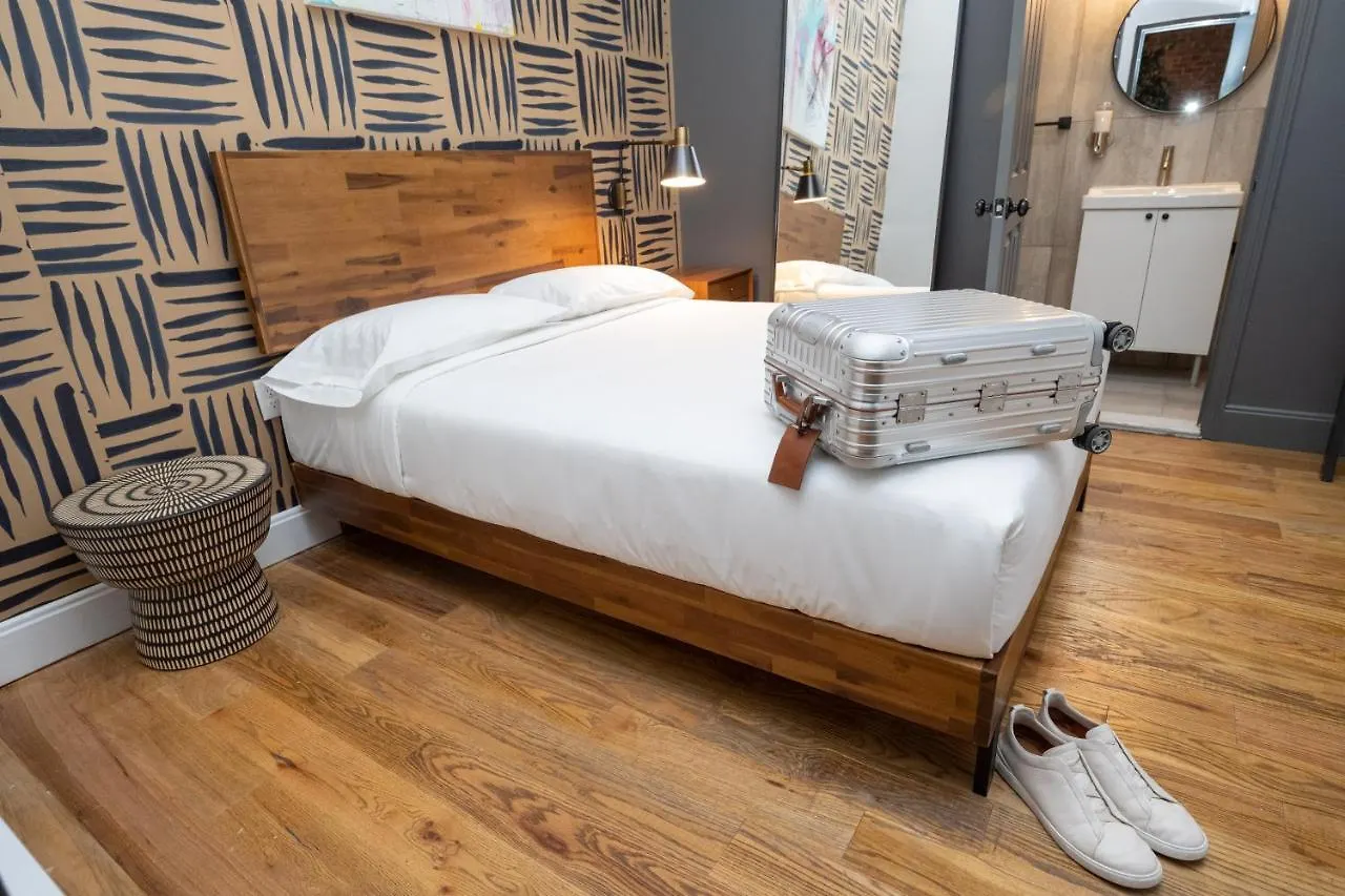 Staying In Manhattan: 4 Three-Star Hotels Compared