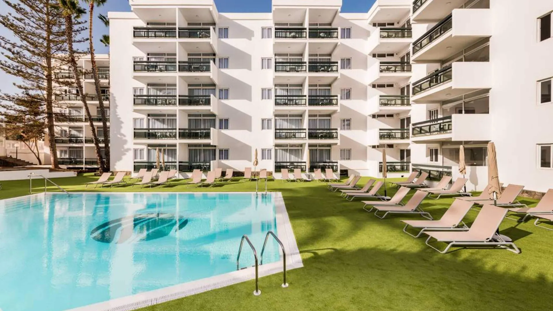 11 Central Hotels Near Playa Maspalomas Worth Booking