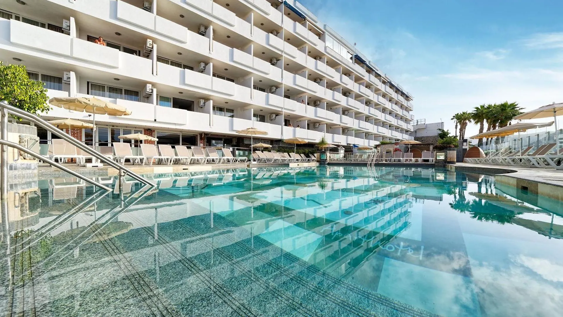 5 Smart Hotels Near Anfi Tauro Golf Course Worth Booking