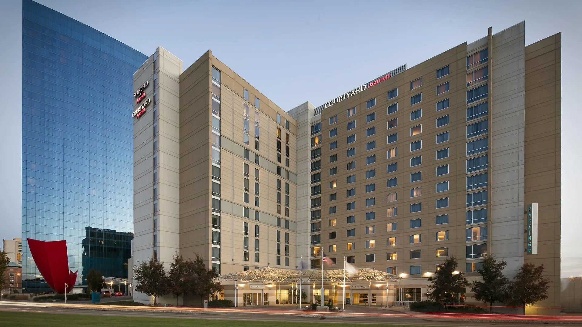 8 Family-Friendly Hotels in Downtown Indianapolis Worth Booking