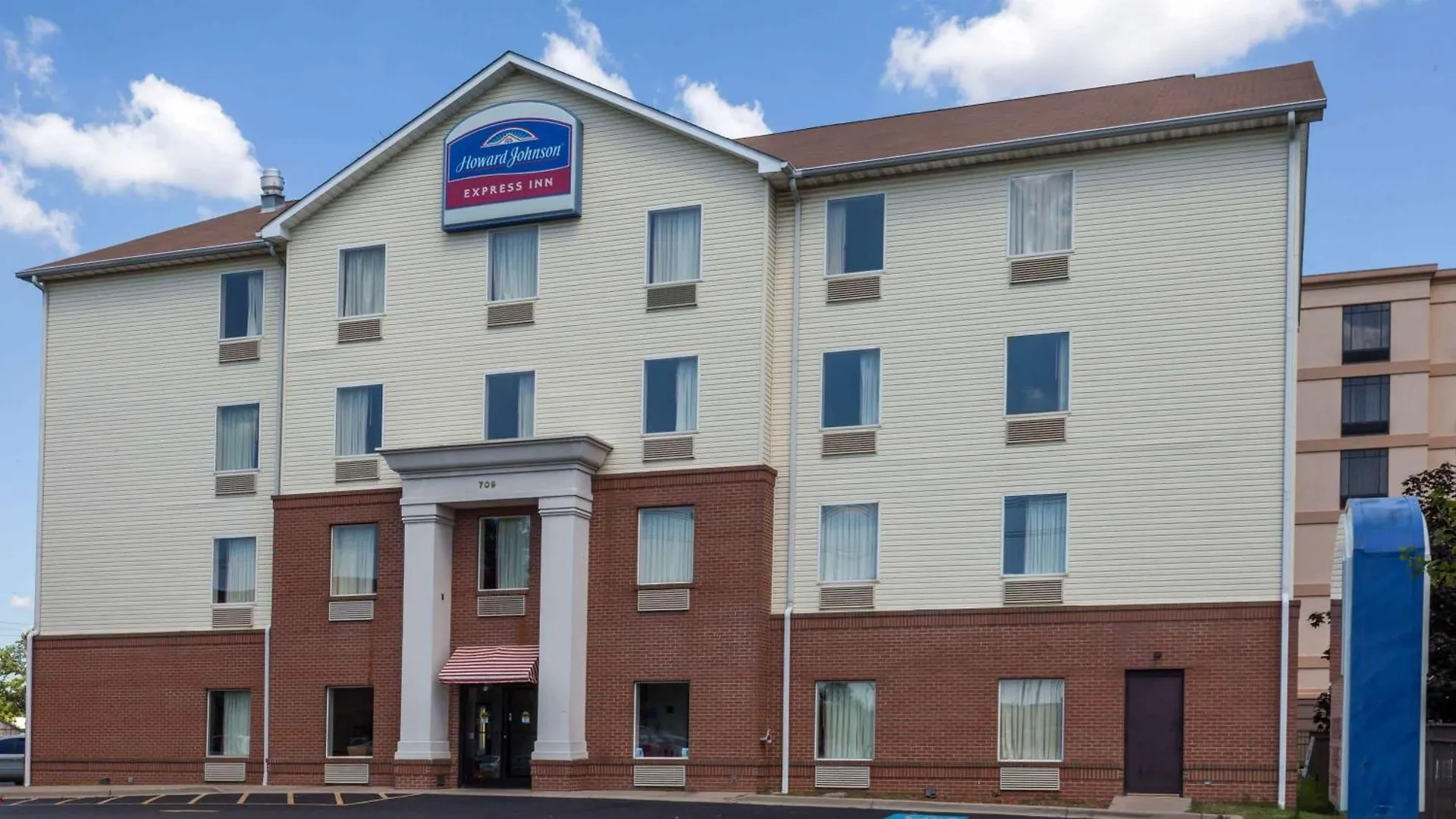 14 Airport Hotels Close to Tyler Park, Louisville