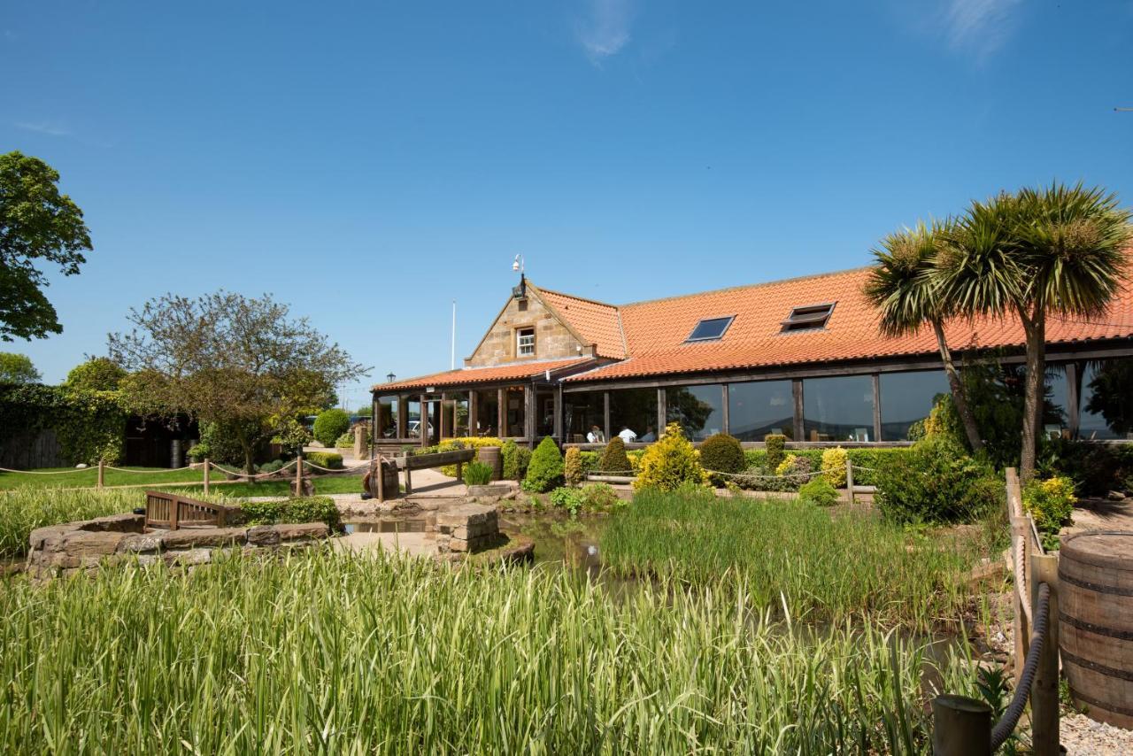 Staying Near Sneaton Castle: 2 Resorts Compared